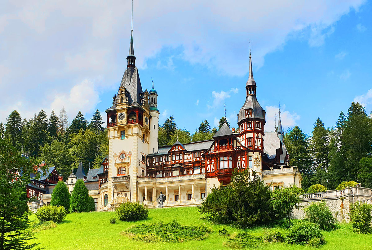 peles-castle-sinaia-romania